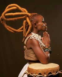 Theresa_Ngambi_percussion_singer_songwriter
